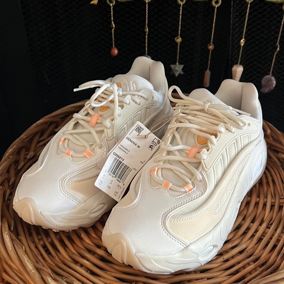 adidas Shoes - Adidas Oznova Cloud White Ecru Tint Wonder White